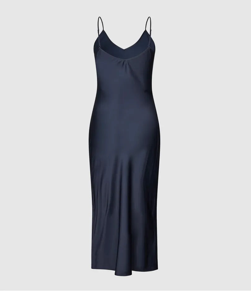 Robe Sasharon Salute