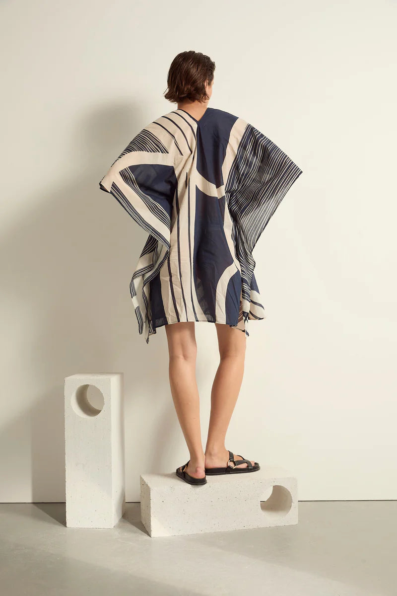 Poncho Pauline Carousel Ink Blue