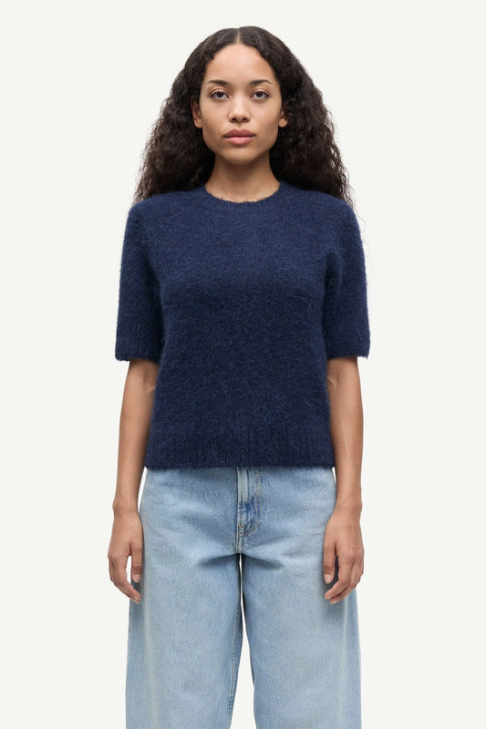 Pull Sajeanne Salute