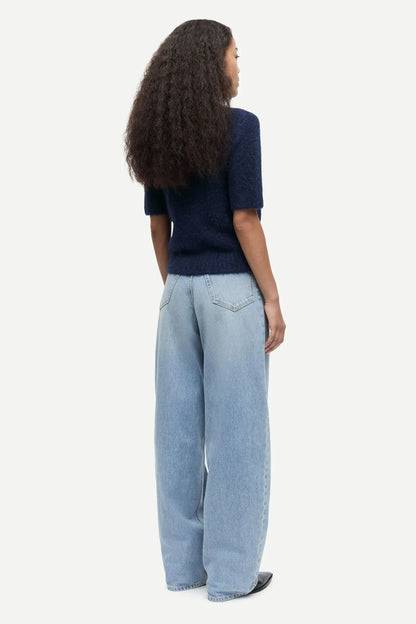 Pull Sajeanne Salute