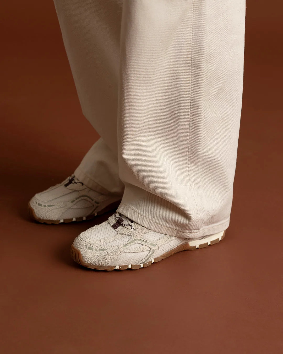 Baskets The Re-Run Drive Suede Off White