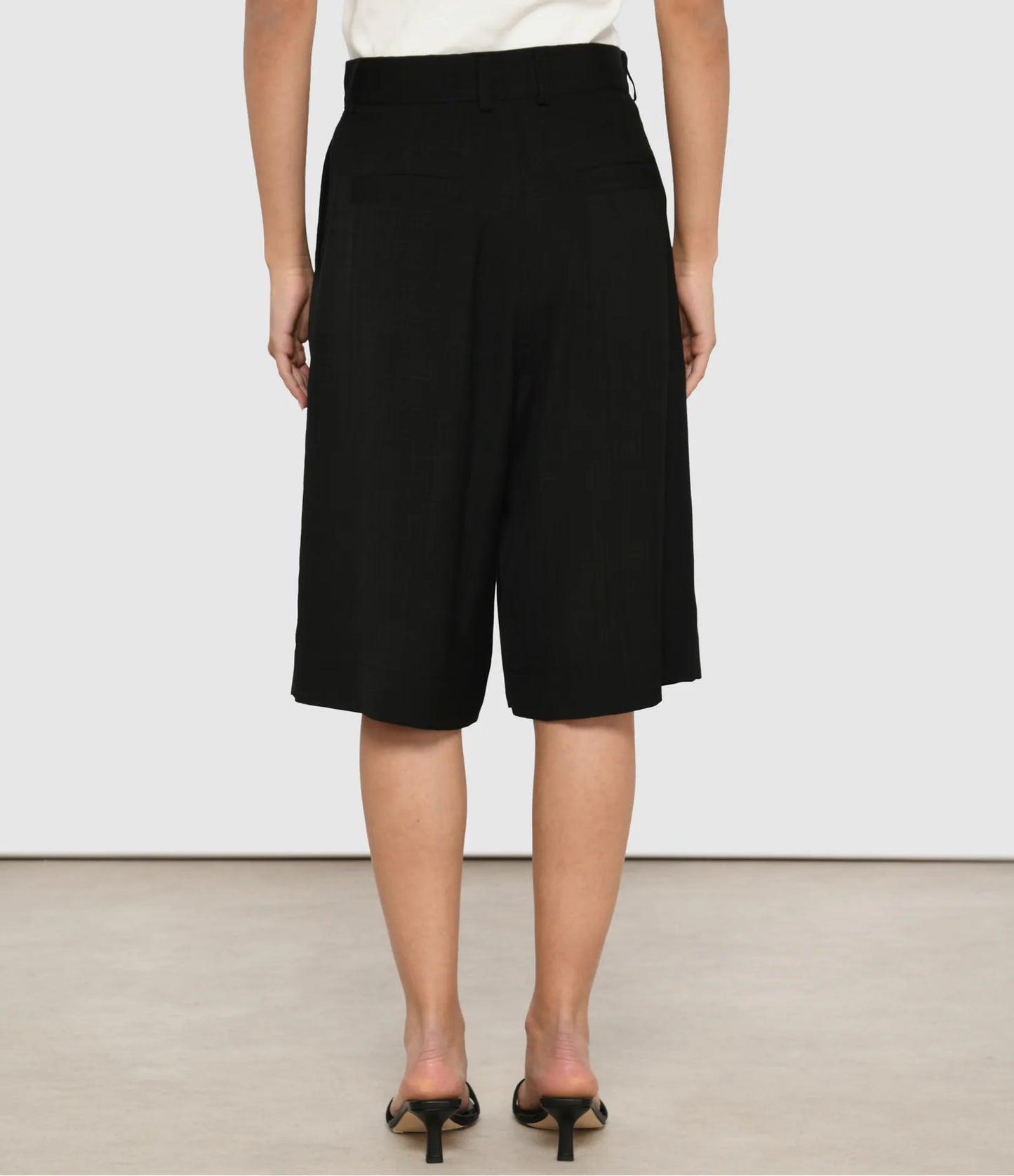 Short Hewit Black