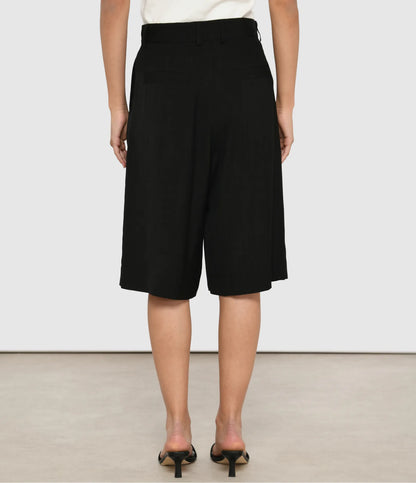 Short Hewit Black