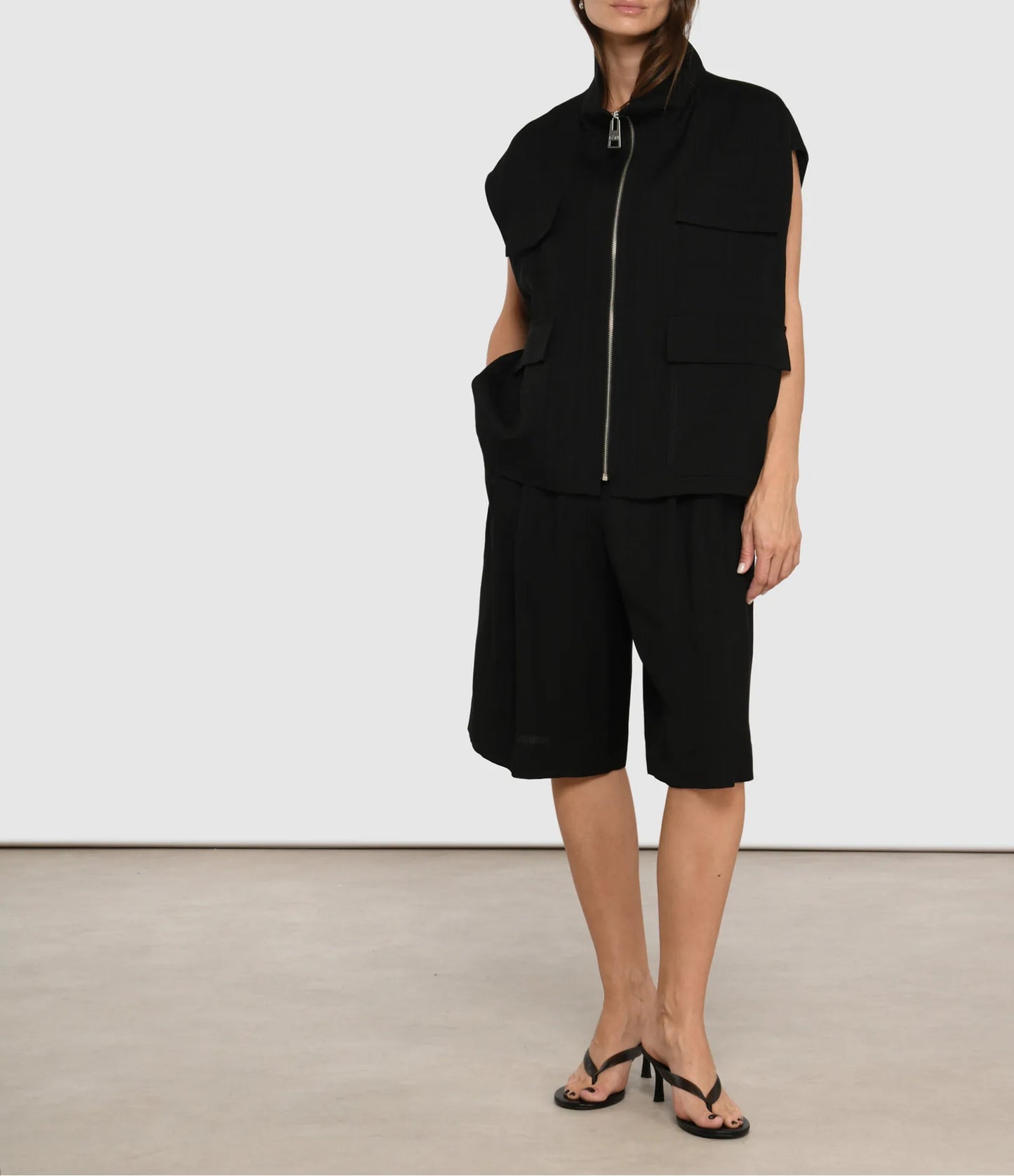 Short Hewit Black